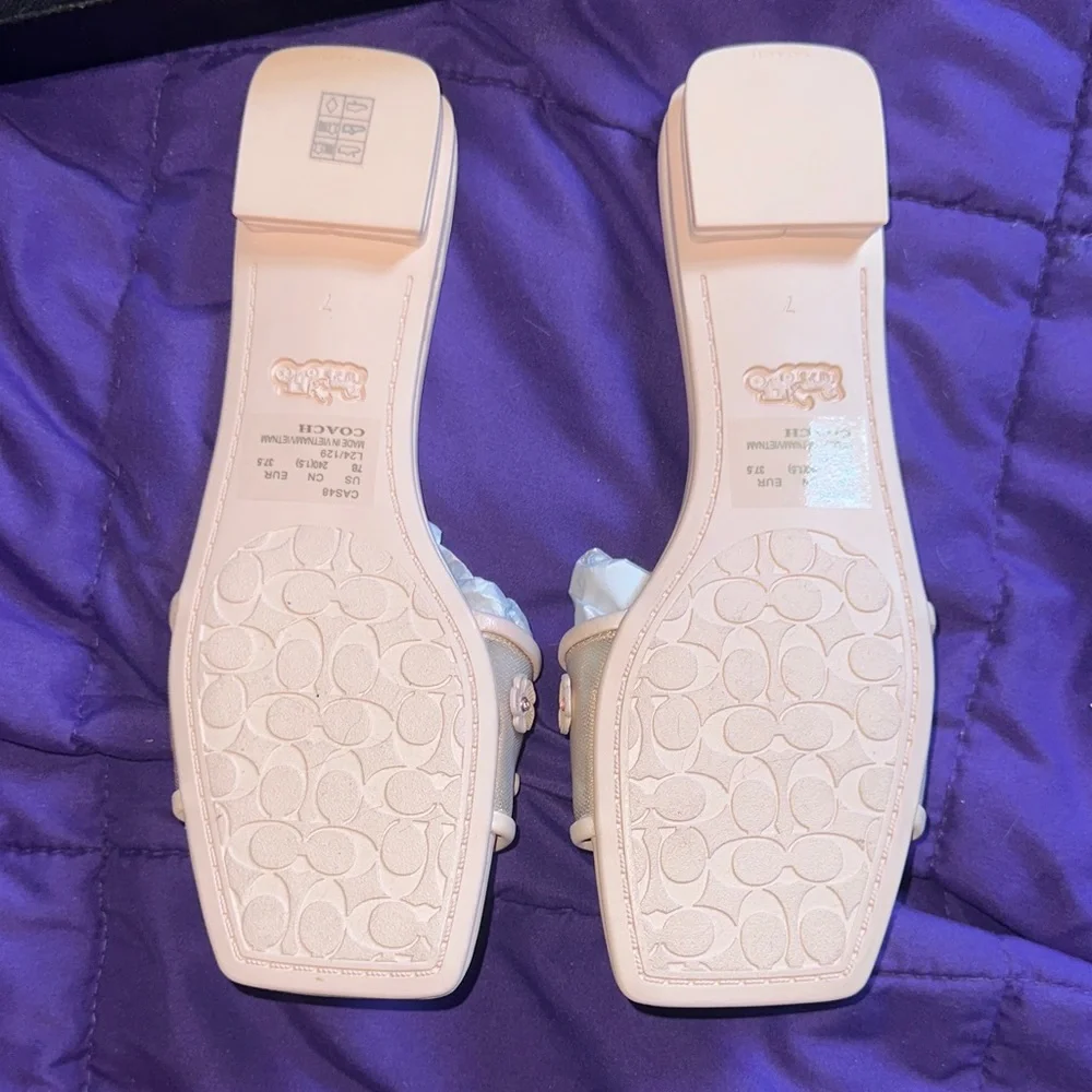 Coach Pink Sandals Elegant Design - Picture 2 of 4